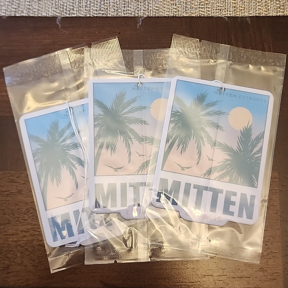Air fresheners w/string x3 - Picture 2 of 2